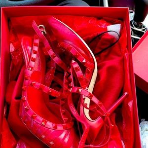 Red Valentino spikes with the box size 40